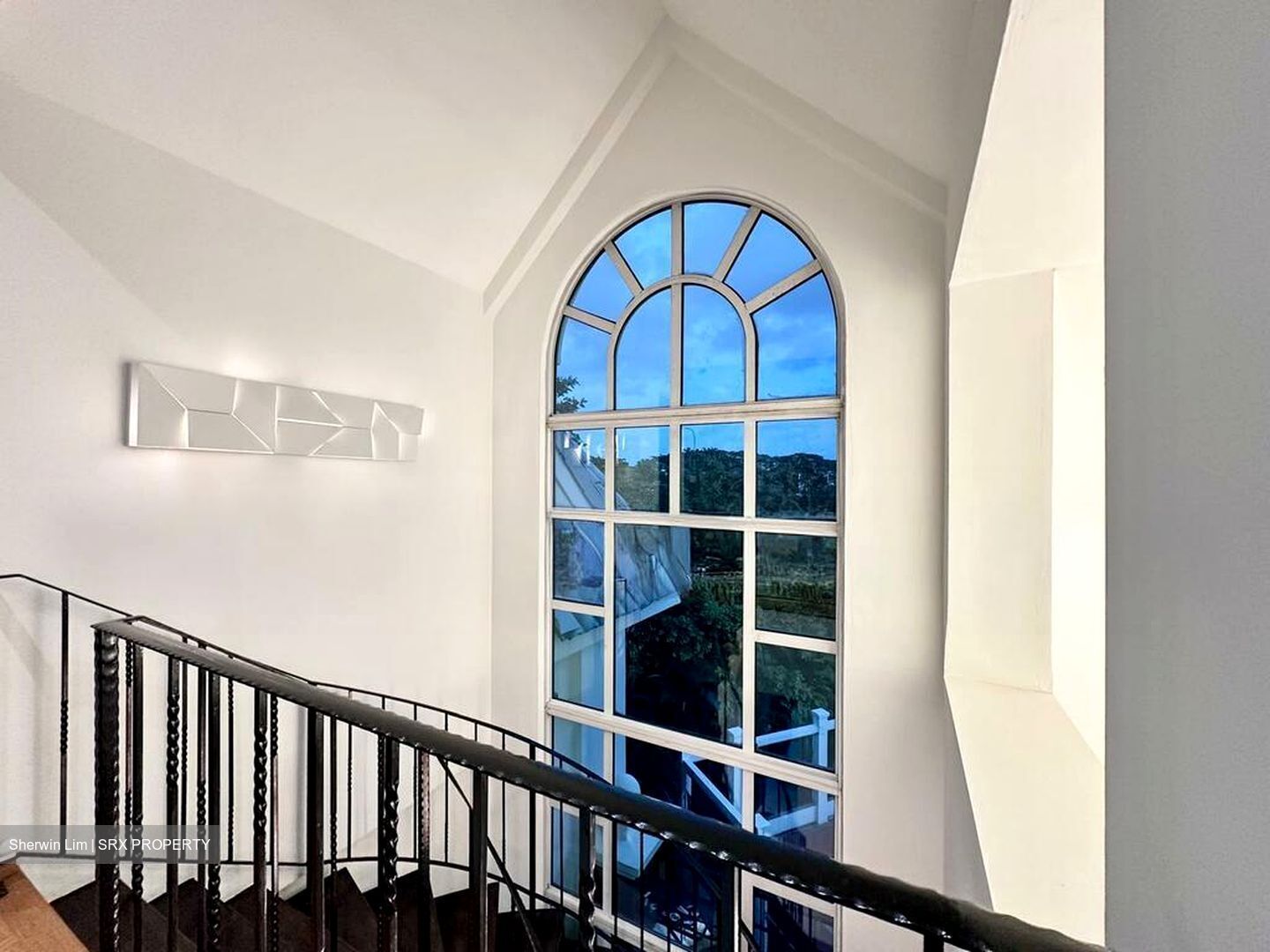 Sunrise Gardens (D28), Condominium #504511001